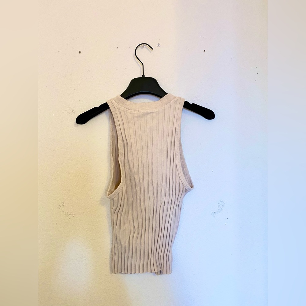Capri Ribbed Cutout Tank Top - Picture 5 of 6